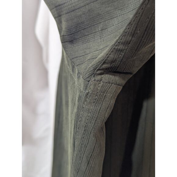 Croft & Barrow XXL Forest Green with Black Pin Stripes Short Sleeve Button Up - Picture 8 of 10